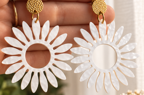 Pendientes Flor Margarita – Acrílico y Acero Inoxidable